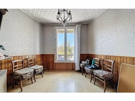 appartement suresnes 25.22 m² t-2 à vendre  180 000 €