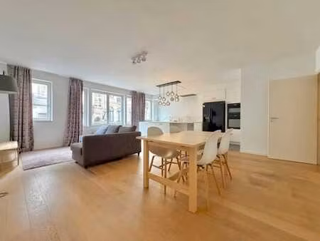 !new! superbe duplex ixelles avec parking et 2 sdb