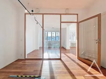 plateau de 6 bureaux pour cabinet groupé + 60m² de stockage