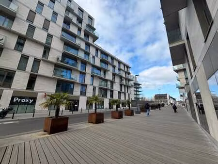 bruxelles - tour et taxis : emplacement de parking intérieur