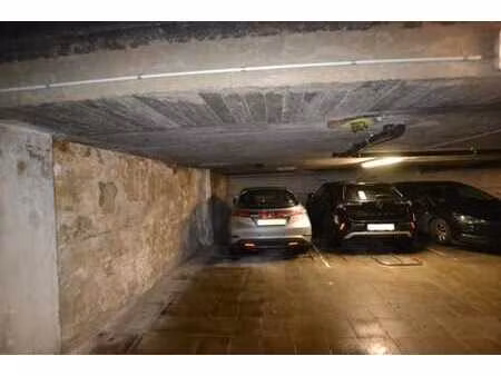 le parking n° 20 au sous-sol