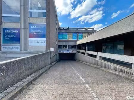deux emplacements de parking en sous-sol