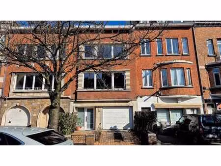 cerisiers : chartmante maison 4 chambres +/- 180m2