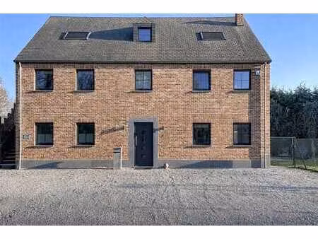 belle villa a louer a longueville