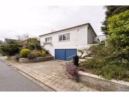 charmante maison en tres bon état dans une rue calme