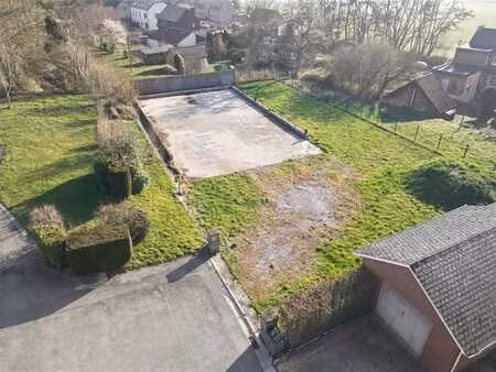 magnifique terrain de 9.45 ares !