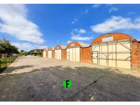 spacieux entrepôts de 110m² à wingene