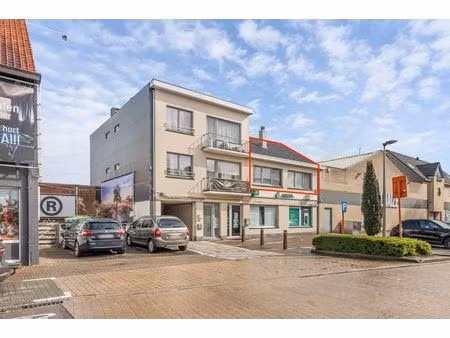 ruim appartement met 2 slaapkamers in koersel