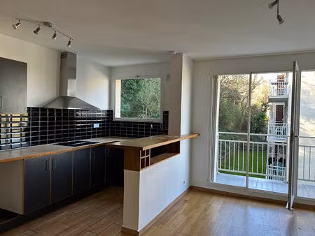 location appartement 2 pièces  48.30m²  bry