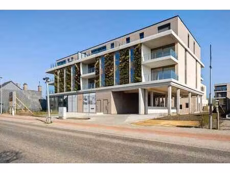 emplacement commercial avec une visibilité maximale