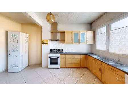 appartement 3 pièces à vendre à athis mons à rénover- 70 98 m² avec balcon et parking