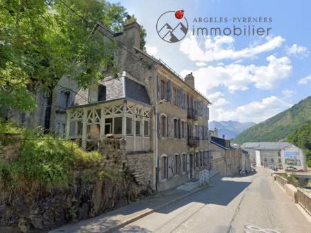 demeure en pierre de la fin de 18 ième siècle avec jardin  3