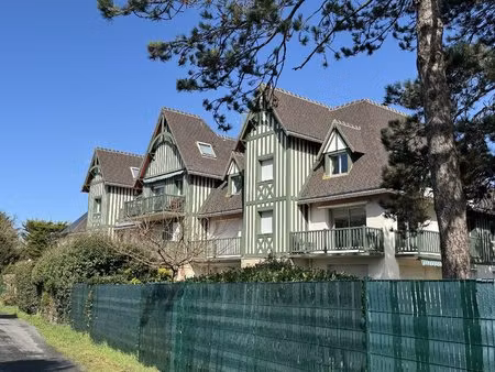 bénerville sur mer  appartement f2 avec parking  à 2 pas de la plage et des commerces.