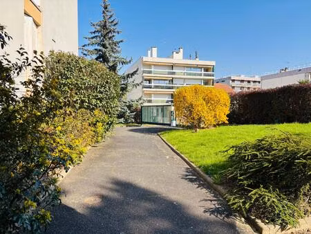 location appartement 5 pièces 105 m² à fontenay-aux-roses (92260)