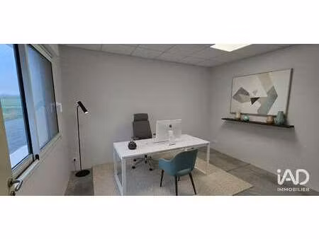 location bureaux et commerces à maisdon-sur-sèvre (44690) : à louer / 30m² maisdon-sur-sèv