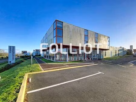 location bureaux et commerces à saint-lô (50000) : à louer / 400m² saint-lô