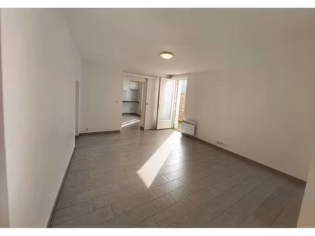 location appartement 1 pièce 32 m² à champs-sur-marne (77420)  850 €