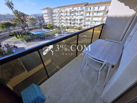 appartement rénové avec piscine en centre-ville