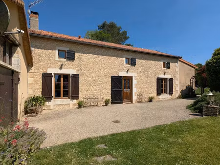 vente maison 6 pièces 194 m² à chauvigny (86300)  349 000 €