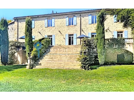 propriete 28pièce(s) 17chambre(s) 800 m² pont-de-labeaume (07380)