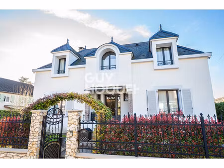 maison contemporaine avec prestations d'exceptions