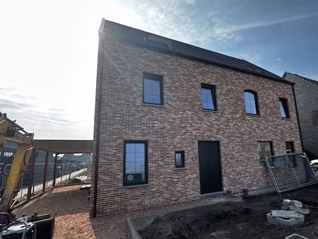 huis te koop in malle met 3 slaapkamers