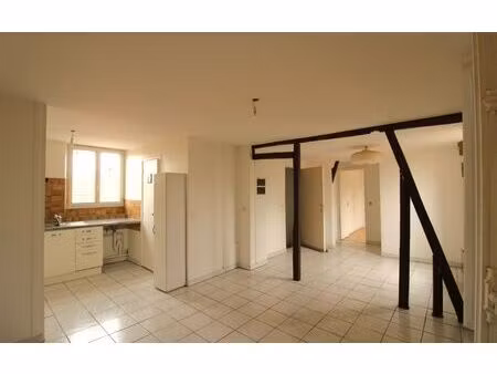 location appartement  m² t-3 à jouy-le-châtel  650 €