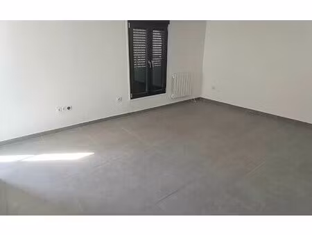 location appartement  m² t-3 à sevran  950 €