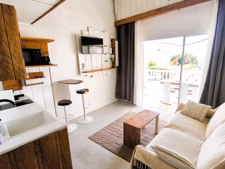 superbe t1 + mezzanine au coeur de la marina