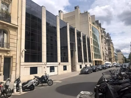 location local professionnel 1 194m²