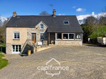 maison de 5 pièces  145m² et 67795 m² de terrain