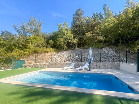 maison en pierre rénovée avec piscine  garages et terrain  au coeur de la vallée de l'asse
