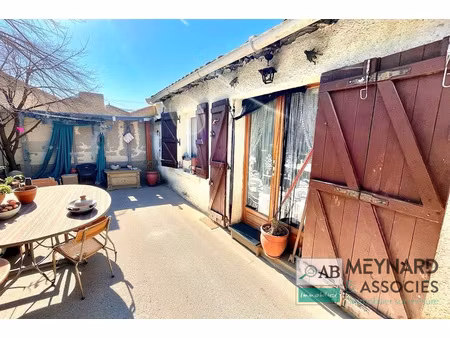 maison 2 chambres- grande grange-211m2 terrain