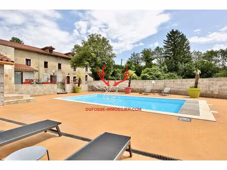 tramole  rare propriété du xvème siècle  chargée d'histoire