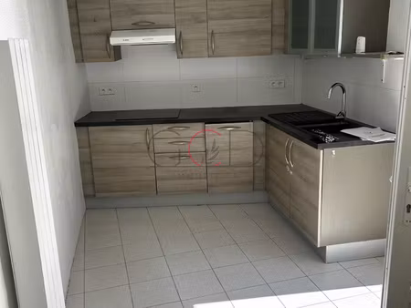 charmante maison de village sur aix les milles centre