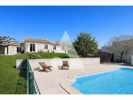 pertuis villa d'env 104 m² hab avec t2 indépendant parcelle d'en 1600m² piscine