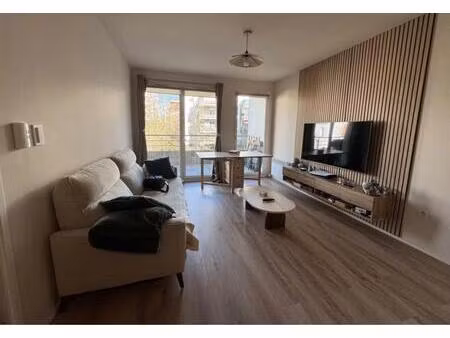 t3 / 55m² / cergy le haut (rer a)