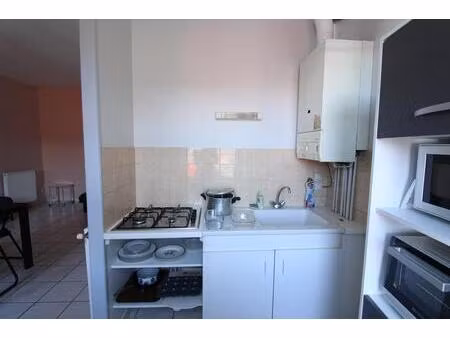 62 av marechal foch - studio meuble au rez-de-chaussee