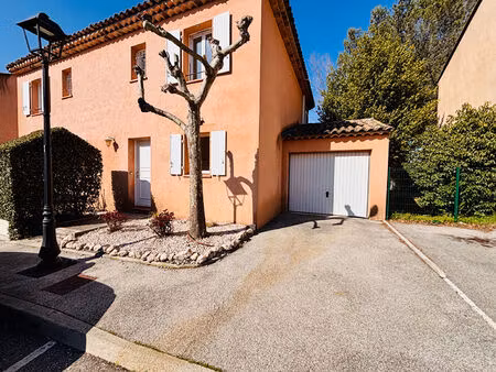 maison golf de pont royal 3 chambres garage et piscine