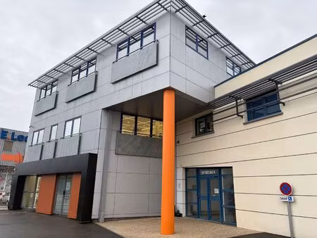 location local professionnel 166m² orleans 45000