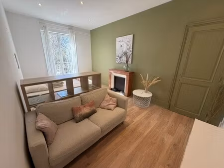 grenoble - 14 place saint bruno  appartement meublé t1bis de 40m²