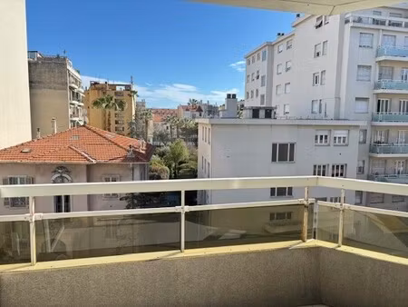 studio avec terrasse