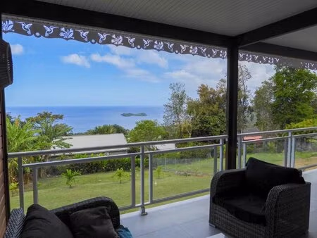 bouillante villa neuve avec vue panoramique mer