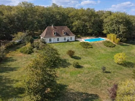 propriété avec piscine + 1 6 ha clos dont terrain constructible - cadre nature et vue...