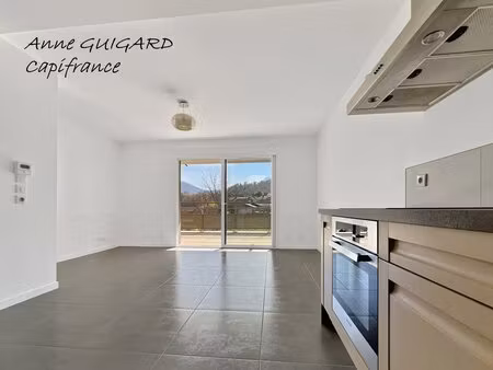 annecy-le-vieux (74) - beau t2 de 46m² petite résidence  terrasse 12m²  cave et parking...