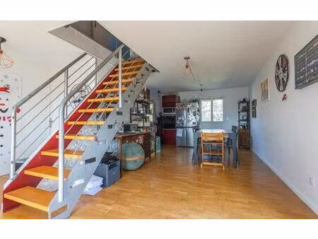 appartement crosne 71.02 m² t-3 à vendre  243 000 €
