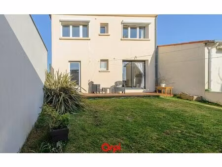 maison angoulins 76 m² t-5 à vendre  364 000 €