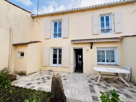 vente maison 9 pièces 187 m² la rochelle (17000)