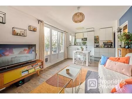 appartement 4 pièces  avec balcon  cave  parking