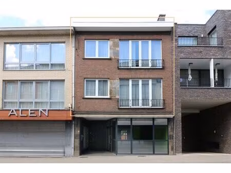 ruime duplex  twee slaapkamers  in volle centrum